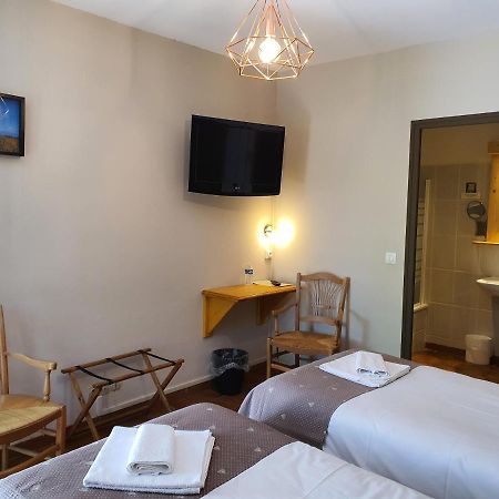 Logis Hotel Restaurant L'Escarbille Saint-Martin-dʼArdèche Екстериор снимка