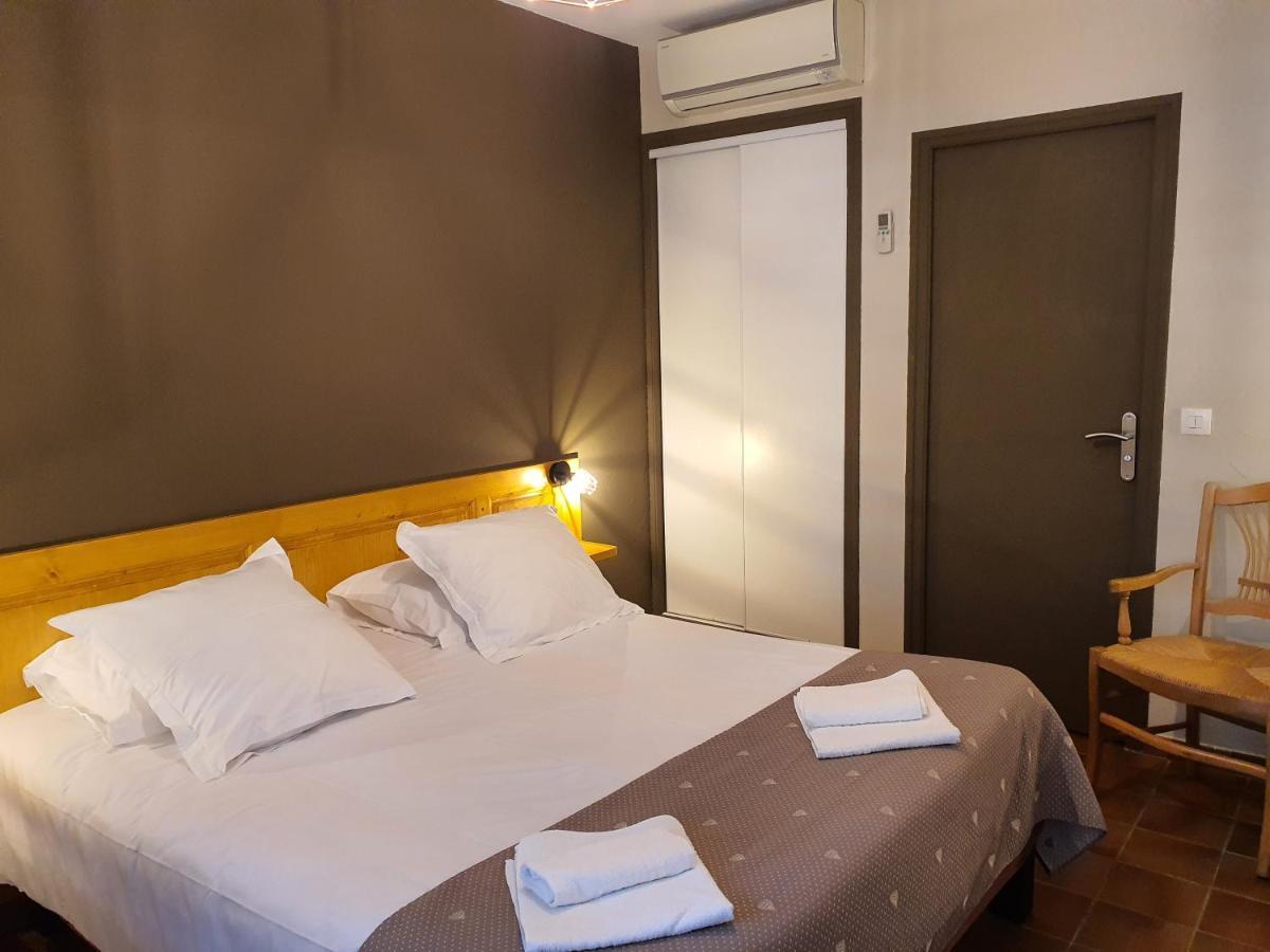Logis Hotel Restaurant L'Escarbille Saint-Martin-dʼArdèche Екстериор снимка