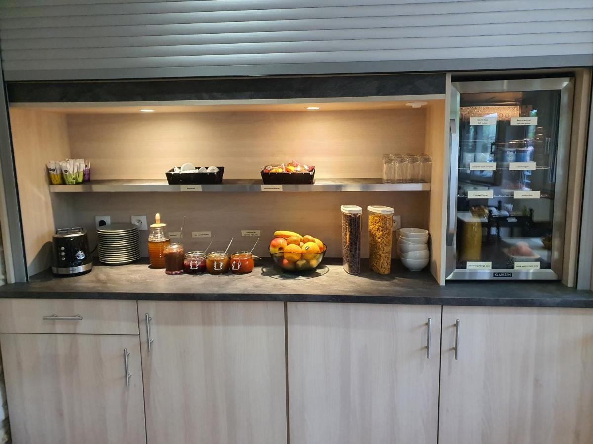 Logis Hotel Restaurant L'Escarbille Saint-Martin-dʼArdèche Екстериор снимка